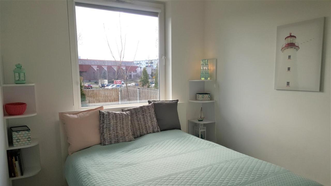 Sunny Sleeps 4 By The Beach With Garden Patio - Gdansk Przymorze Apartment Exterior photo